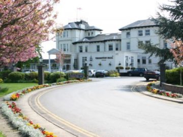 Hotel Driveway 800